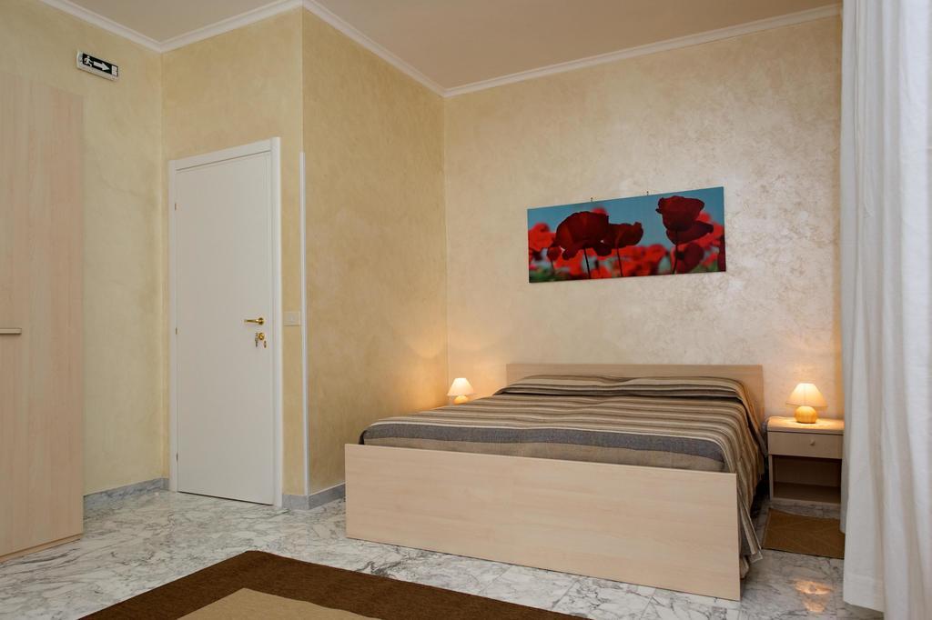 Guesthouse Holiday And Roma Esterno foto