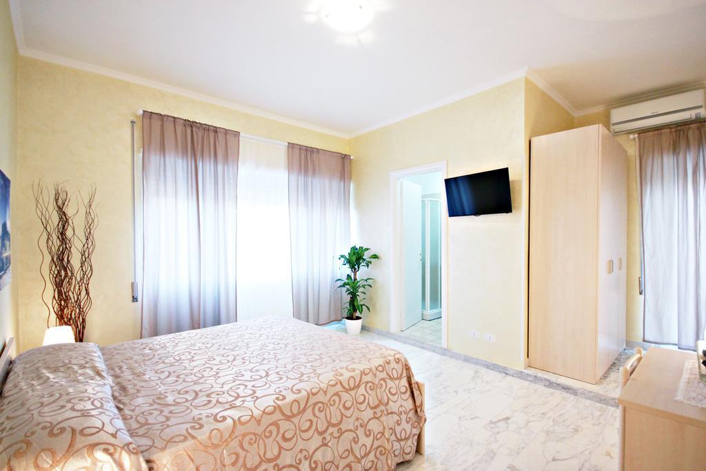 Guesthouse Holiday And Roma Camera foto